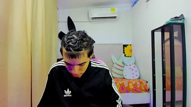 Bad bunnyy  online show from April 6, 2026, 1:23 pm