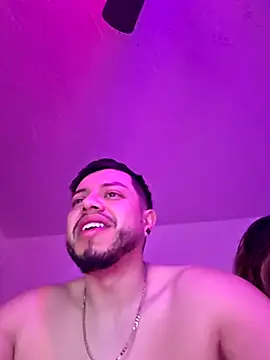 Snapshot of Daddyymamii chatting on March 1, 2026, 6:43 pm Daddyymamii online show from March 1, 2026, 6:43 pm