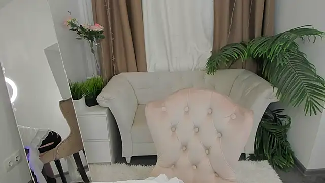 Snapshot of _Molly_Coy_ chatting on March 10, 2026, 7:35 am Molly Coy online show from March 10, 2026, 7:35 am