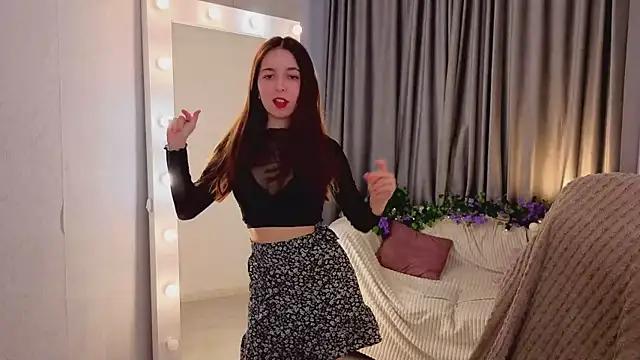 Snapshot of BellaThery chatting on March 22, 2026, 5:11 am BellaThery online show from March 22, 2026, 5:11 am