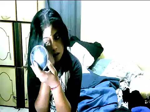 IndianPleasures21 online show from June 19, 2026, 12:04 am