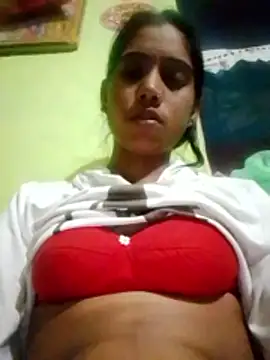 wifedesi7050 online show from April 8, 2026, 8:20 pm