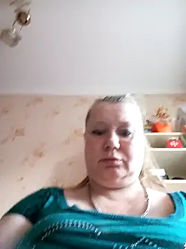 KiraStanton online show from April 23, 2026, 4:42 pm