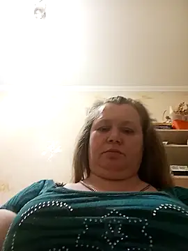 KiraStanton online show from May 8, 2026, 11:43 pm