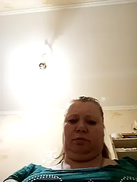 KiraStanton online show from May 10, 2026, 8:36 pm