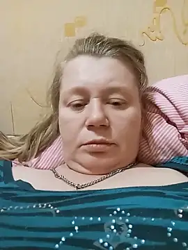 KiraStanton online show from May 17, 2026, 12:19 am