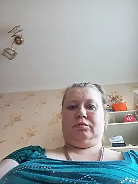 KiraStanton online show from May 22, 2026, 3:35 am