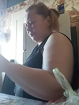 KiraStanton online show from May 24, 2026, 12:32 pm