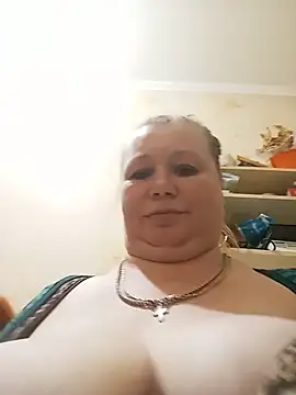 KiraStanton online show from June 30, 2026, 9:49 pm