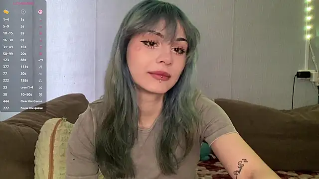 Emmibrilson online show from April 23, 2026, 12:29 pm
