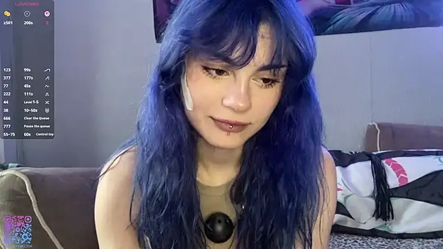 Snapshot of Emmibrilson chatting on June 27, 2026, 1:50 pm Emmibrilson online show from June 27, 2026, 1:50 pm