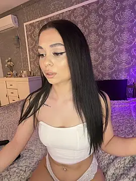 Olivia Noor online show from March 16, 2026, 9:41 pm