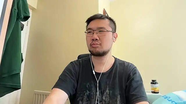 Snapshot of jasonryu2025 chatting on May 15, 2026, 10:00 am jasonryu2025 online show from May 15, 2026, 10:00 am