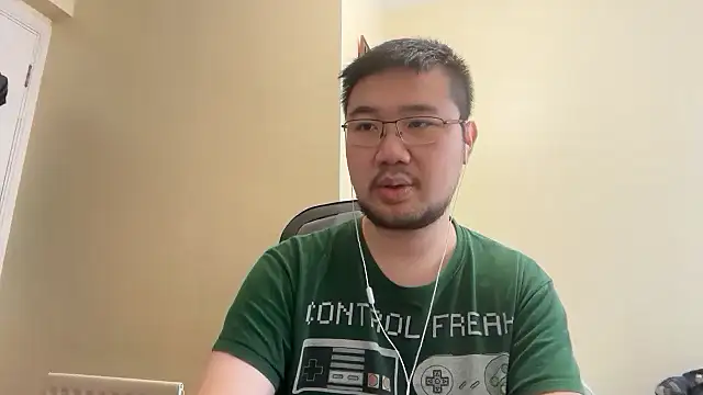 Snapshot of jasonryu2025 chatting on May 19, 2026, 10:10 am jasonryu2025 online show from May 19, 2026, 10:10 am
