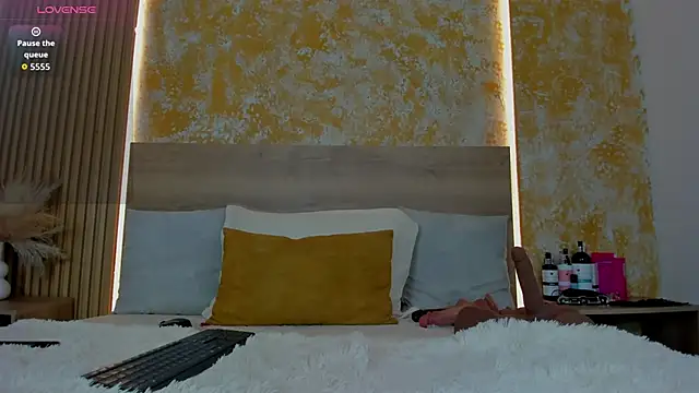 Snapshot of julietta_pink chatting on April 10, 2026, 11:26 am julietta pink online show from April 10, 2026, 11:26 am