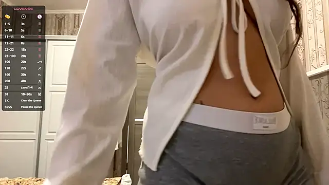 AshlynWabasha online show from April 18, 2026, 3:05 pm