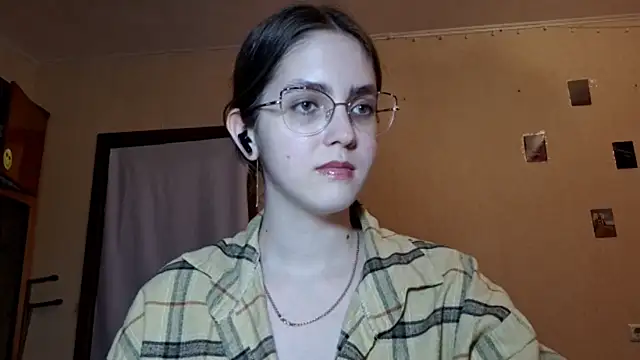 Snapshot of Katelemon chatting on April 17, 2026, 2:09 pm Katelemon online show from April 17, 2026, 2:09 pm