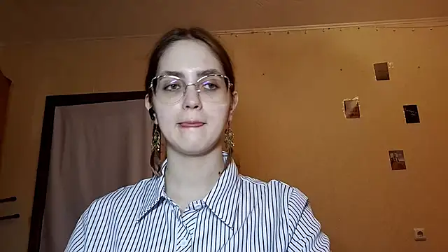 Snapshot of Katelemon chatting on April 19, 2026, 2:27 pm Katelemon online show from April 19, 2026, 2:27 pm
