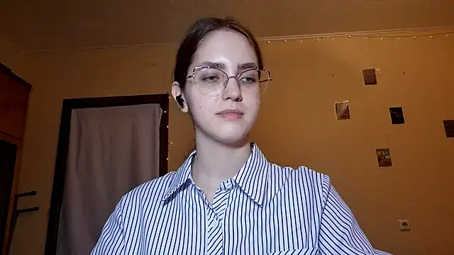 Snapshot of Katelemon chatting on April 23, 2026, 11:42 am Katelemon online show from April 23, 2026, 11:42 am