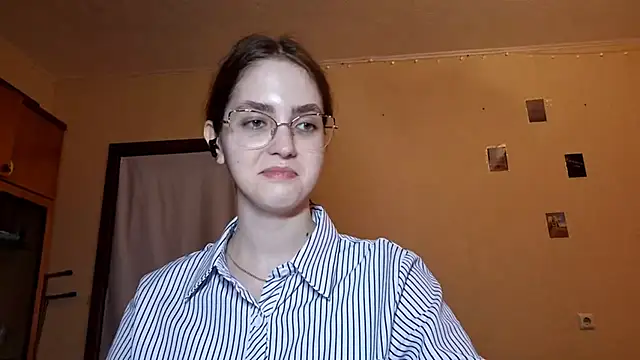 Snapshot of Katelemon chatting on April 23, 2026, 12:29 pm Katelemon online show from April 23, 2026, 12:29 pm
