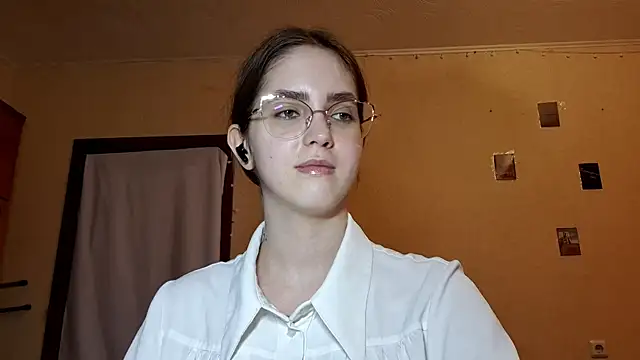 Snapshot of Katelemon chatting on April 27, 2026, 2:37 pm Katelemon online show from April 27, 2026, 2:37 pm