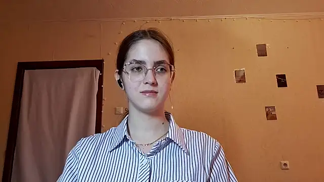 Snapshot of Katelemon chatting on May 2, 2026, 10:53 am Katelemon online show from May 2, 2026, 10:53 am