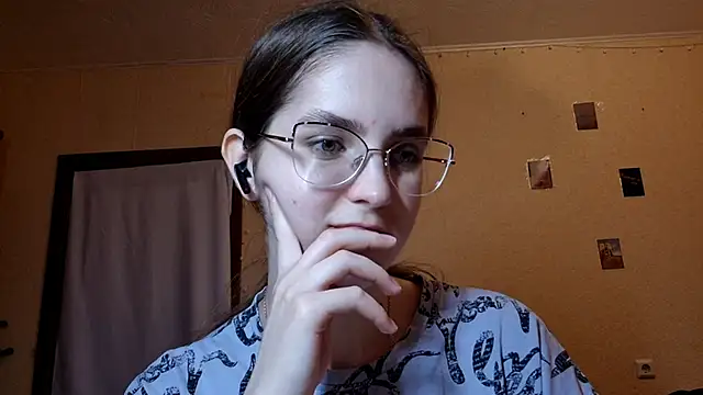 Snapshot of Katelemon chatting on May 22, 2026, 2:33 pm Katelemon online show from May 22, 2026, 2:33 pm