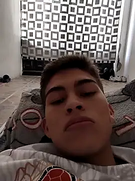 Snapshot of bbluchito chatting on February 21, 2026, 3:46 pm bbluchito online show from February 21, 2026, 3:46 pm