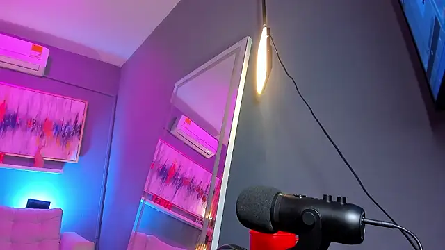 Snapshot of janinne_lu chatting on March 13, 2026, 11:17 am janinne lu online show from March 13, 2026, 11:17 am