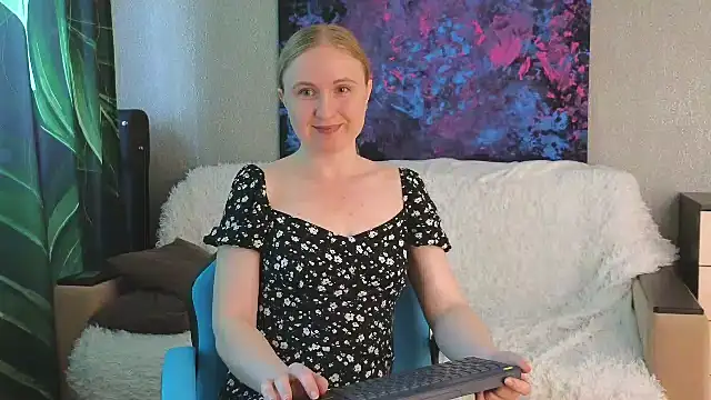 Lanavi Smile online show from July 23, 2026, 6:22 am