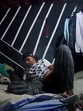 Snapshot of zeus23cm1 chatting on February 25, 2026, 5:50 am zeus23cm1 online show from February 25, 2026, 5:50 am