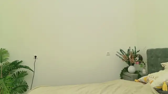 Erika Moan  online show from March 15, 2026, 5:57 am