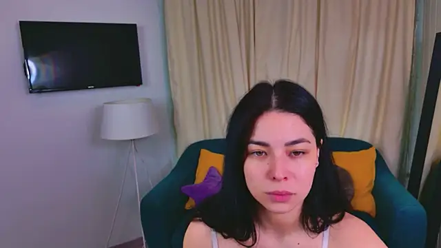 Erika Moan  online show from March 26, 2026, 5:57 am