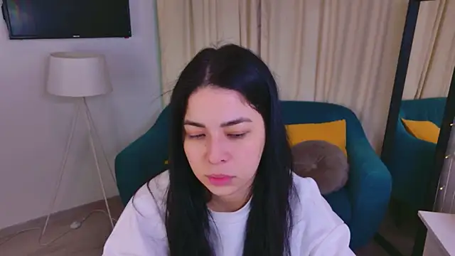 Erika Moan  online show from March 27, 2026, 5:57 am