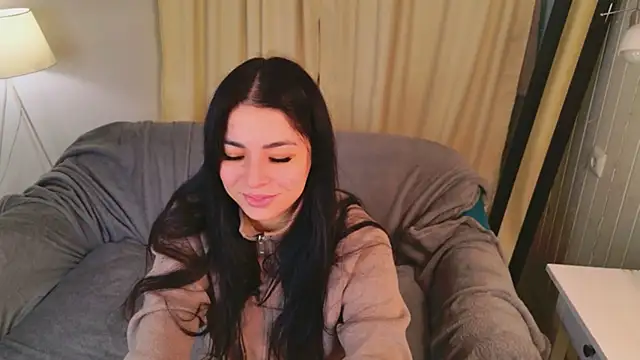 Erika Moan  online show from April 7, 2026, 6:03 am