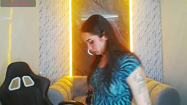Snapshot of Daphne_nicole_b chatting on July 1, 2026, 12:56 am Daphne nicole b online show from July 1, 2026, 12:56 am