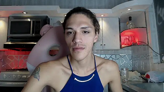 CrisOzzz online show from March 25, 2026, 6:36 pm