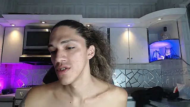 CrisOzzz online show from April 9, 2026, 6:13 pm