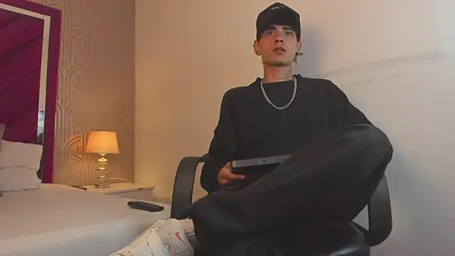 Dominic Foxx online show from February 24, 2026, 1:20 pm