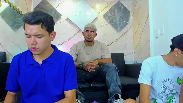 Snapshot of Latins_on_fire chatting on February 28, 2026, 7:59 pm Latins on fire online show from February 28, 2026, 7:59 pm