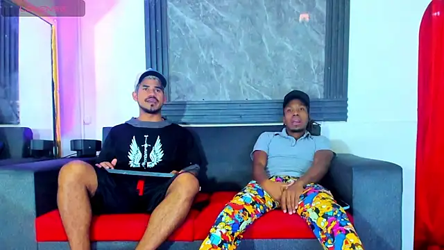 Snapshot of Latins_on_fire chatting on March 17, 2026, 12:41 pm Latins on fire online show from March 17, 2026, 12:41 pm