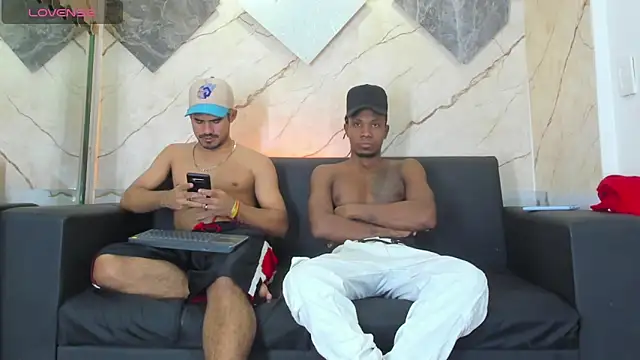 Snapshot of Latins_on_fire chatting on March 19, 2026, 1:48 pm Latins on fire online show from March 19, 2026, 1:48 pm