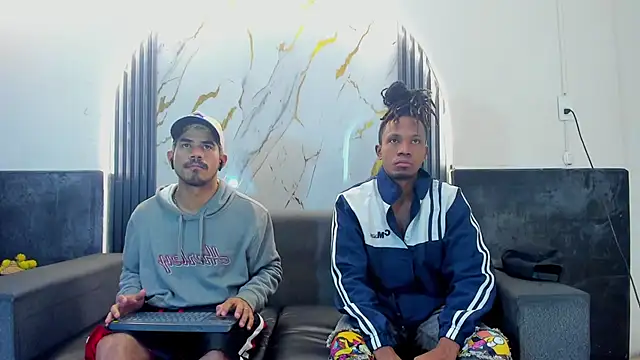 Snapshot of Latins_on_fire chatting on March 21, 2026, 12:10 pm Latins on fire online show from March 21, 2026, 12:10 pm