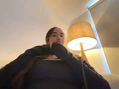 Eyssha online show from February 22, 2026, 7:34 pm