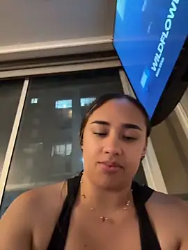 Eyssha online show from March 5, 2026, 2:18 am