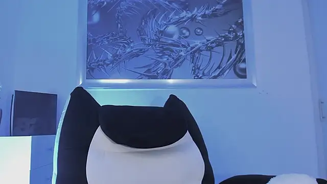 elledanielle online show from March 1, 2026, 5:20 am