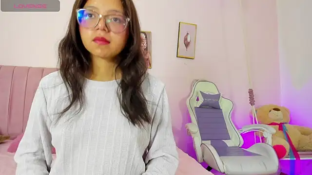 Snapshot of Zoow_bluussh chatting on March 26, 2026, 12:00 pm Zoow bluussh online show from March 26, 2026, 12:00 pm