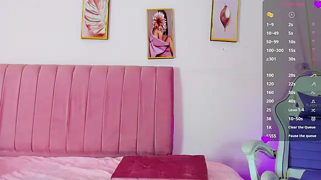 Snapshot of Zoow_bluussh chatting on March 28, 2026, 12:05 pm Zoow bluussh online show from March 28, 2026, 12:05 pm