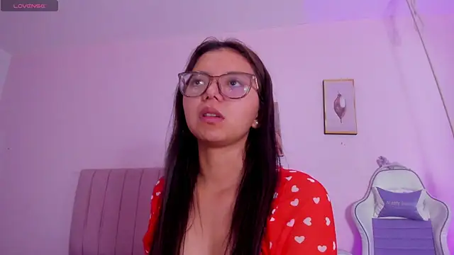 Snapshot of Zoow_bluussh chatting on April 1, 2026, 1:41 pm Zoow bluussh online show from April 1, 2026, 1:41 pm