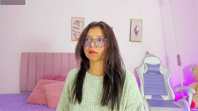 Snapshot of Zoow_bluussh chatting on April 9, 2026, 11:59 am Zoow bluussh online show from April 9, 2026, 11:59 am